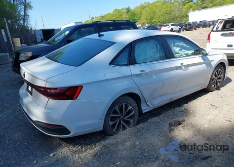 2025 Volkswagen Jetta 1.5T S z USA, uszkodzony, nr VIN 3VW5X7BU1SM033919